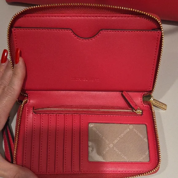 Michael Kors Fuchsia Leather Tote with Wristlet - Picture 3 of 8